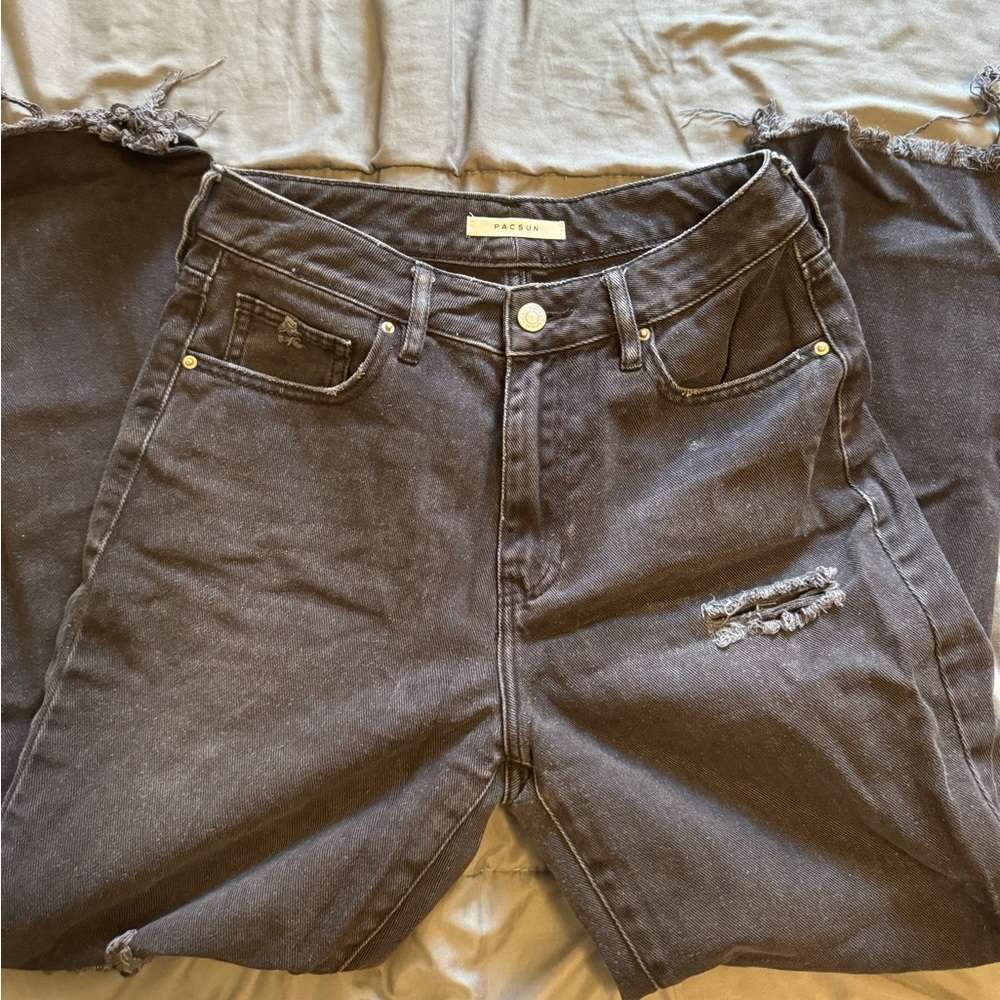 PACSUN BLACK RIPPED MOM JEANS